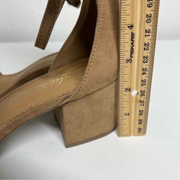 Candie’s Womens Tan Faux Suede  Sandals Size 9,5 M EUC Block Heel Ankle Strap - Picture 4 of 15